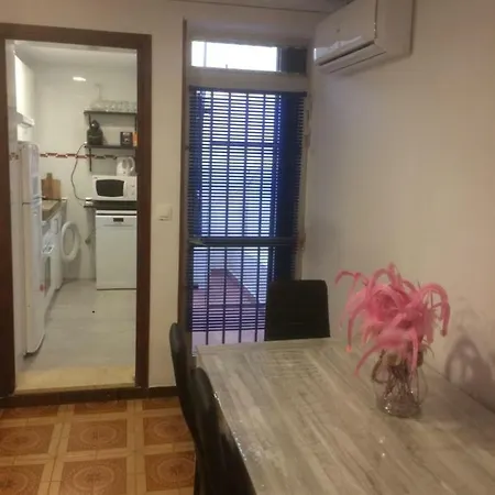 Apartment Pis Vora El Mar A *